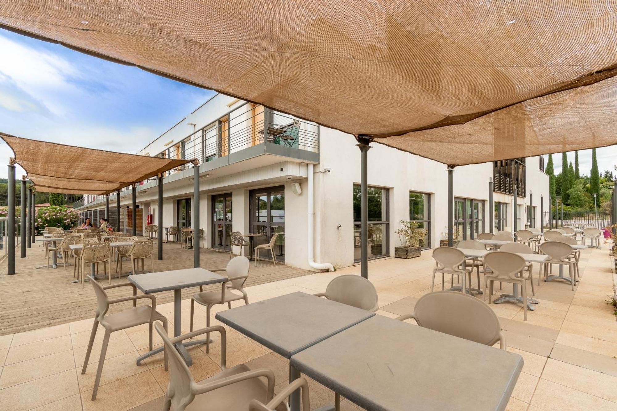 Le Petit Patio Fleuri Aparthotel Eguilles Exterior photo